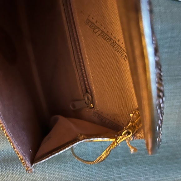 beautiful vintage Whiting and Davis Gold Mesh Purse/Clutch - Picture 5 of 7